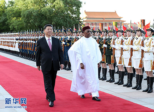 习近平举行仪式欢迎_济南演出设备租赁公司尼日尔总统访华并同其举行会谈